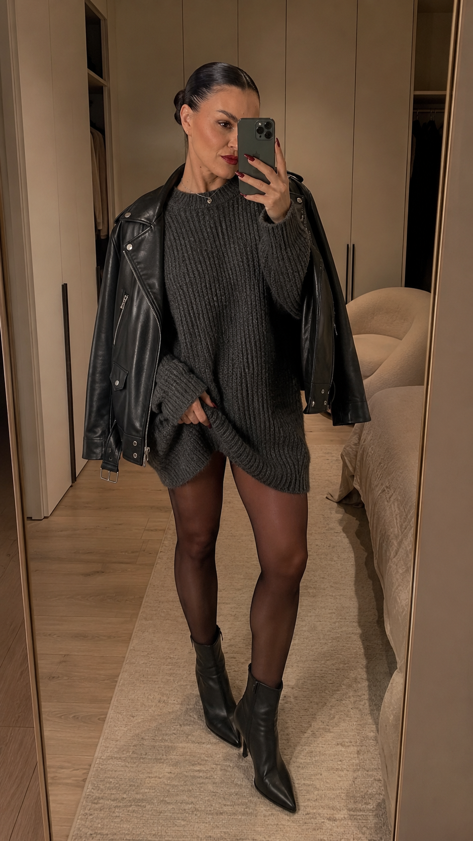 Cozy Leather · Full Mirror Check example